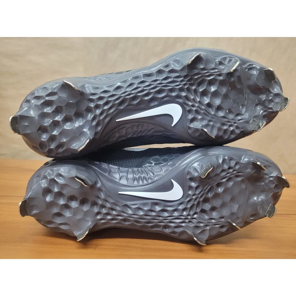 Nike men force
